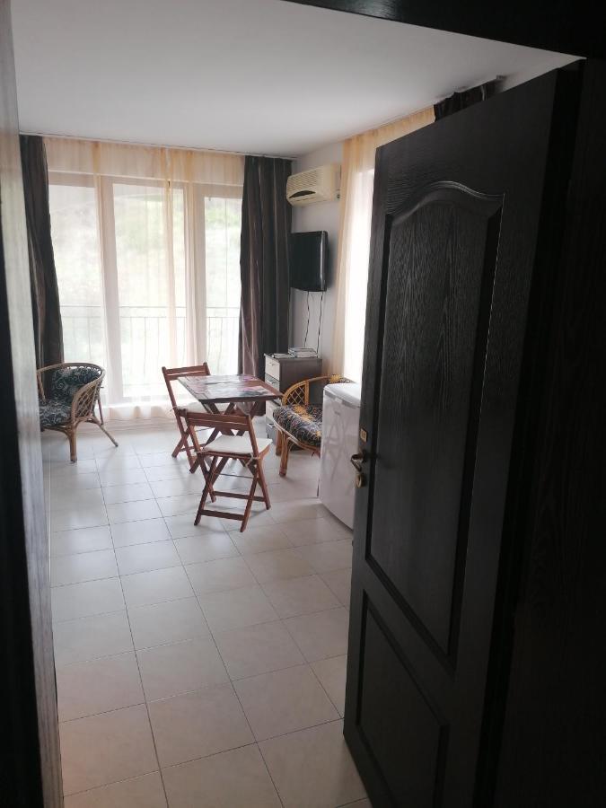 Triumph Holiday Village Sveti Vlas Exteriör bild