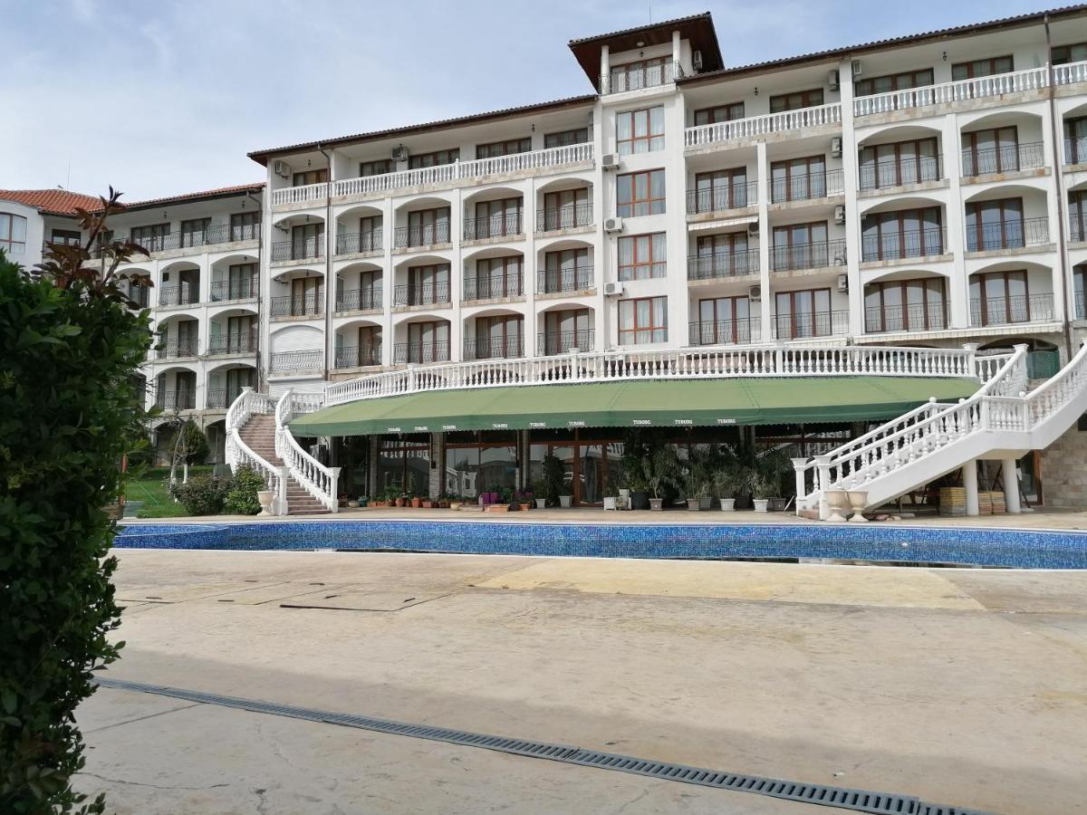 Triumph Holiday Village Sveti Vlas Exteriör bild