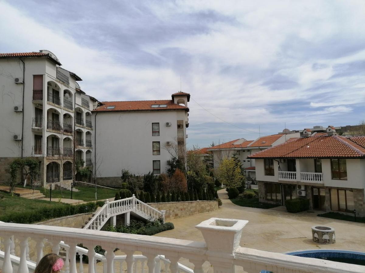 Triumph Holiday Village Sveti Vlas Exteriör bild