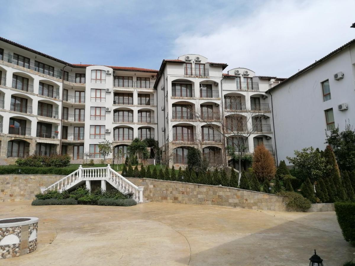 Triumph Holiday Village Sveti Vlas Exteriör bild