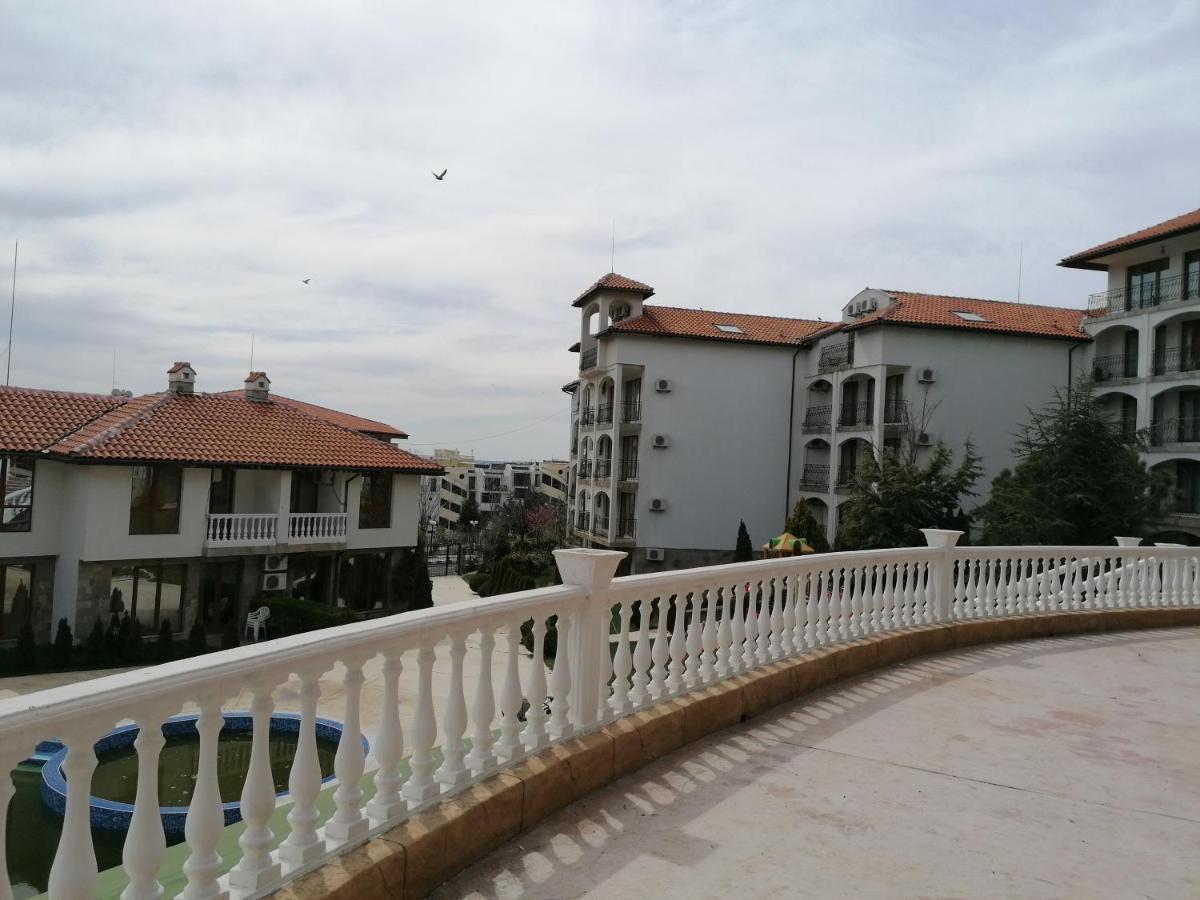 Triumph Holiday Village Sveti Vlas Exteriör bild