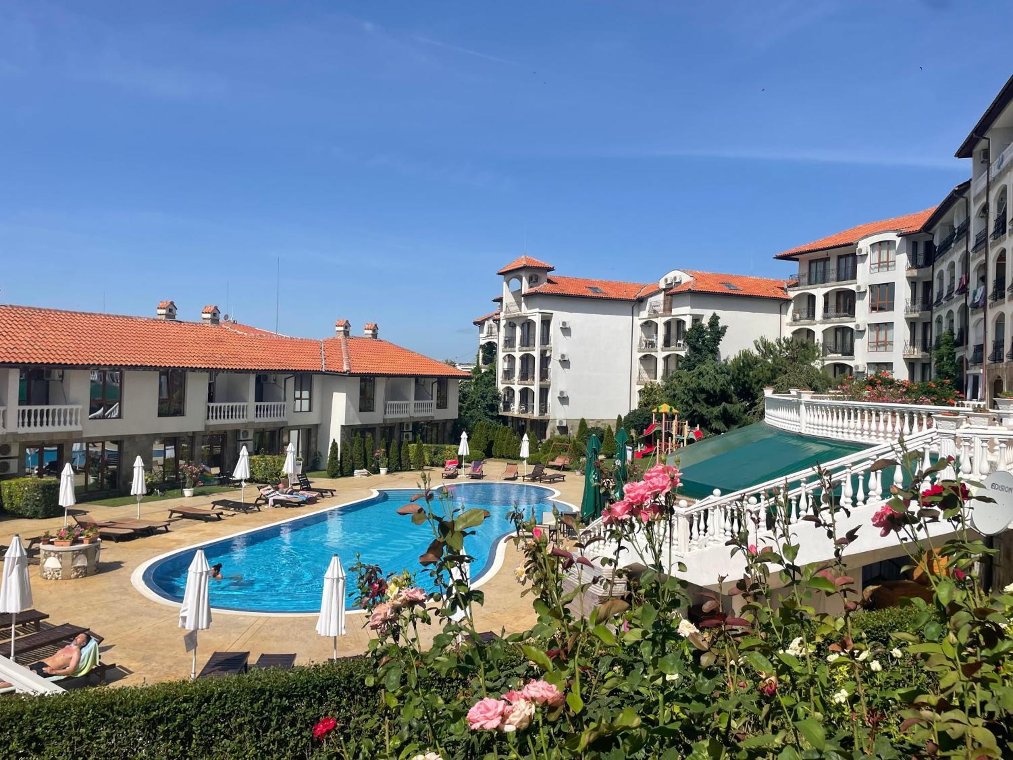 Triumph Holiday Village Sveti Vlas Exteriör bild