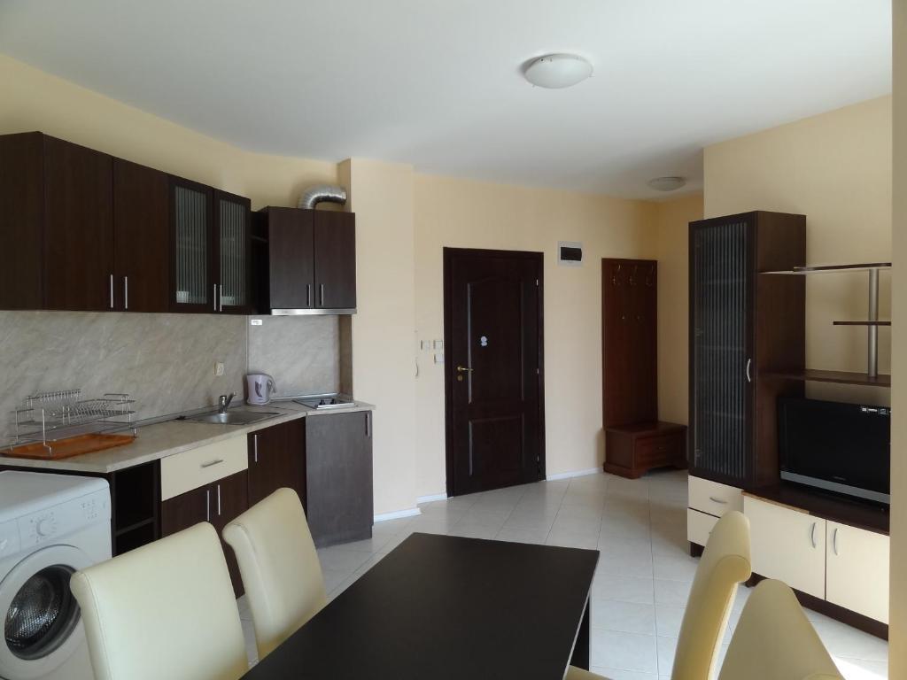 Triumph Holiday Village Sveti Vlas Exteriör bild
