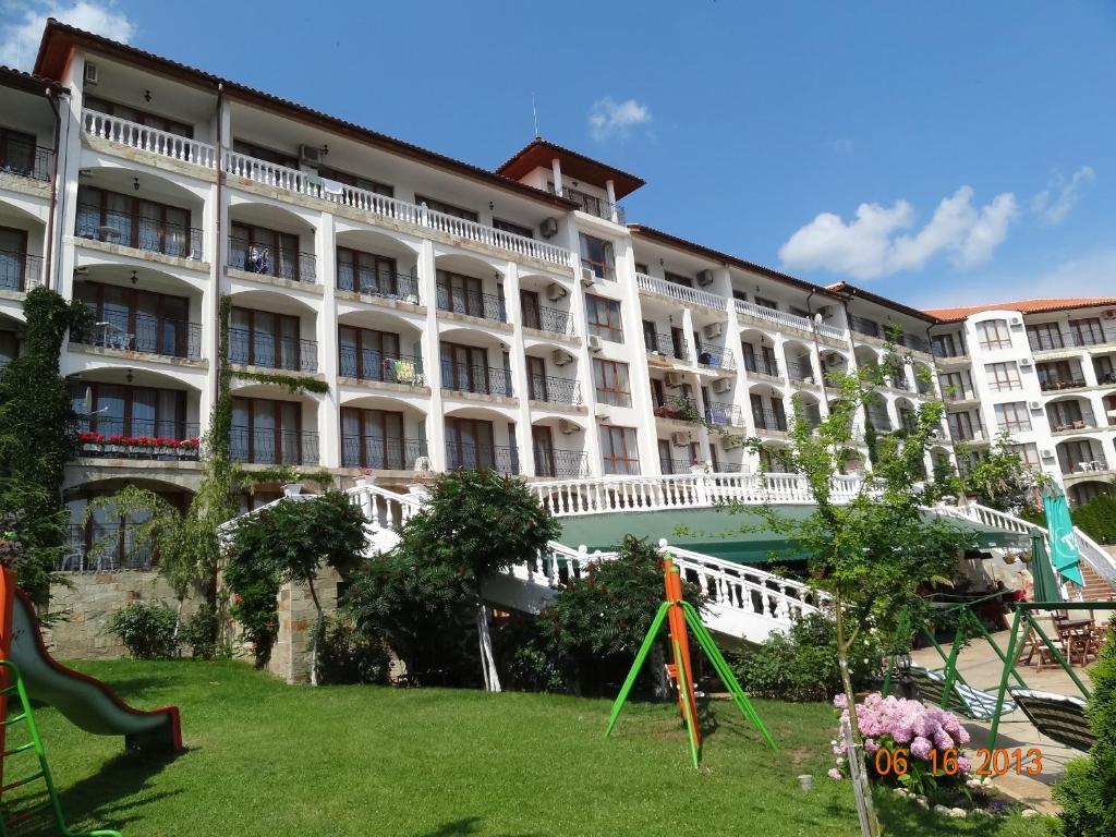 Triumph Holiday Village Sveti Vlas Exteriör bild